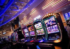 Live blackjack dealer and multi-table lobby on erek 33